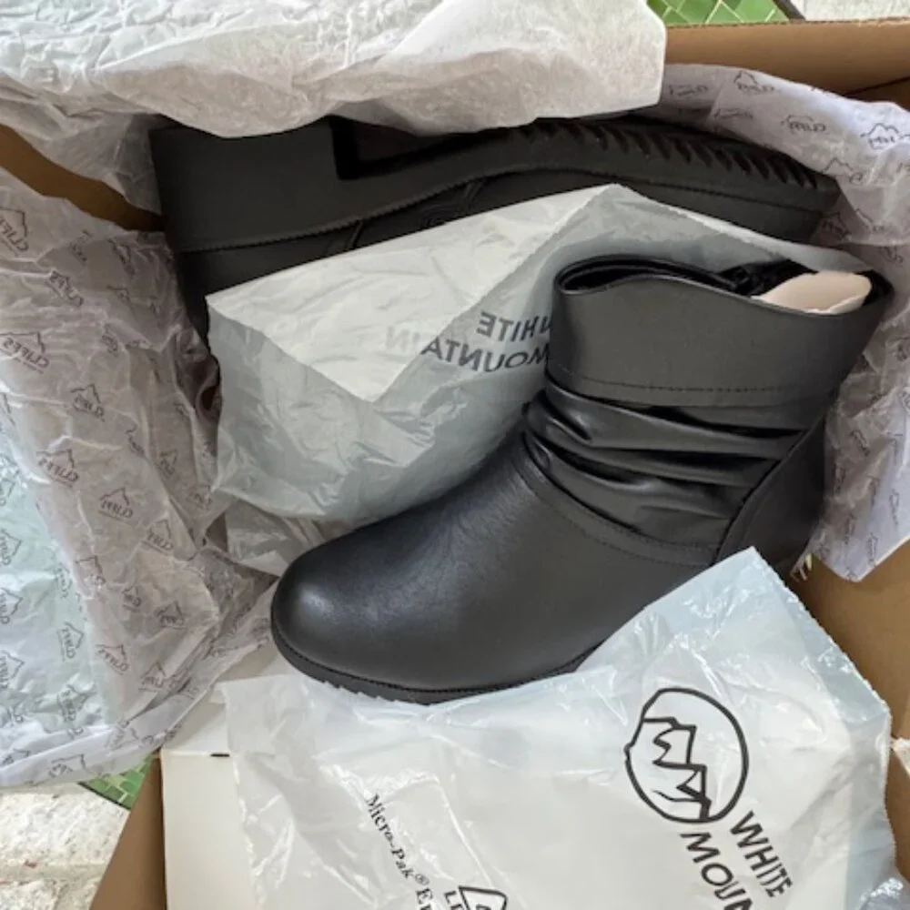 Cliffs by White Mountain Booties - Durbon BLACK/Smooth 7 Wide